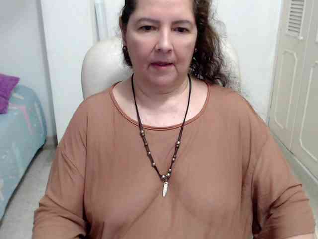 leonela-68 webcam