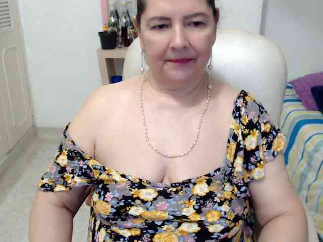 leonela-68