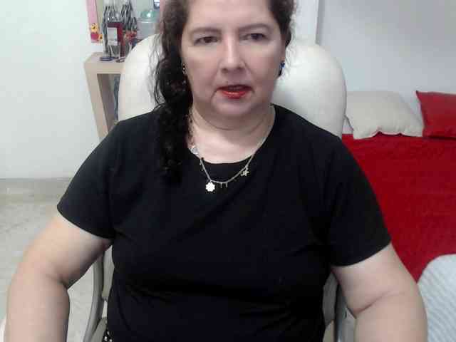 leonela-68 webcam