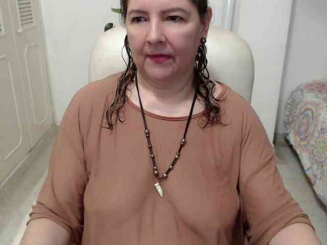 leonela-68 webcam
