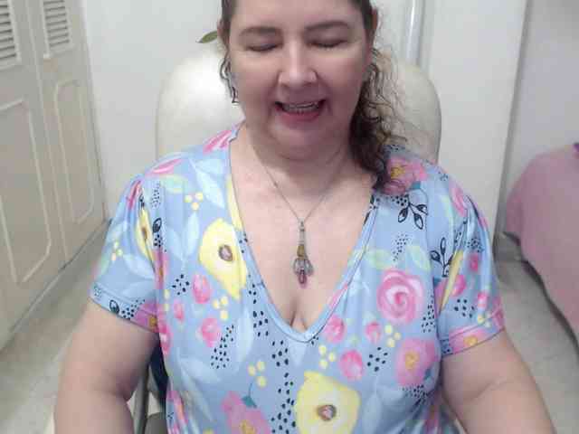 leonela-68 webcam