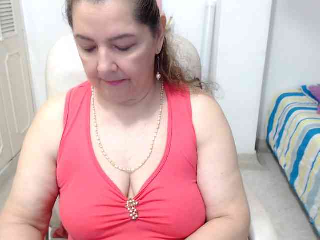 leonela-68 webcam