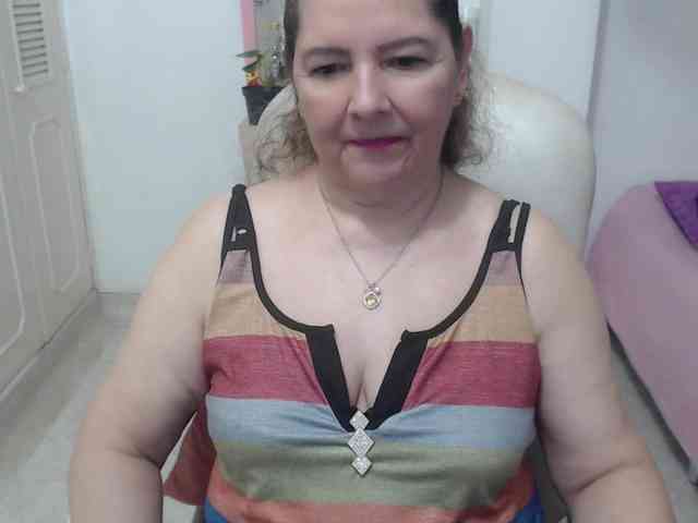 leonela-68