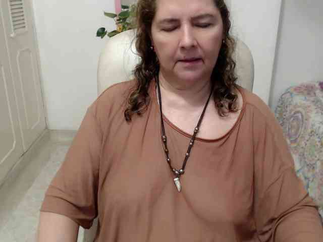 leonela-68 webcam