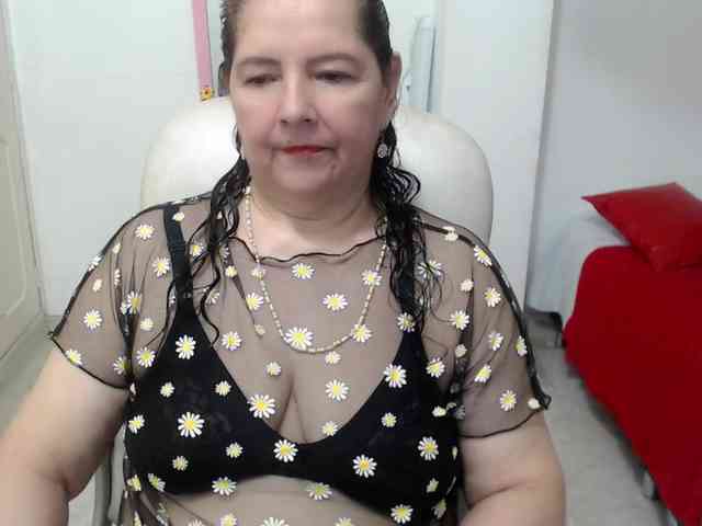 leonela-68