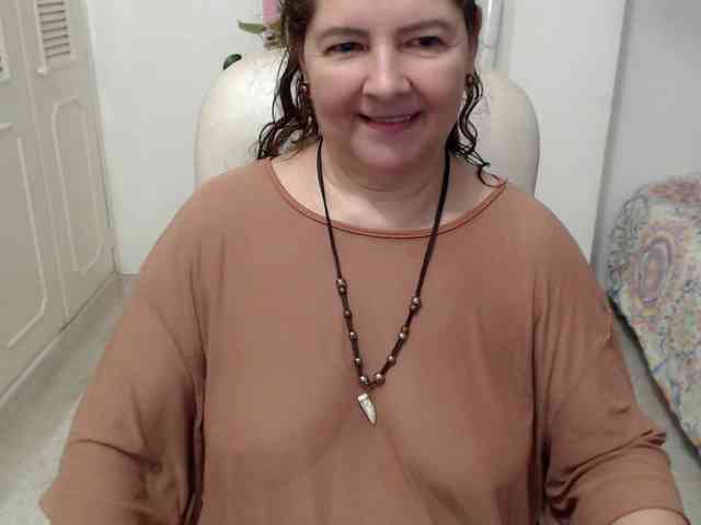 leonela-68 webcam