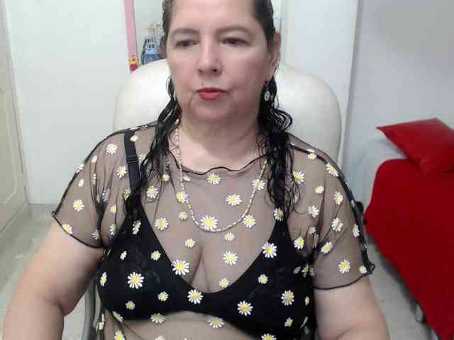 leonela-68 webcam
