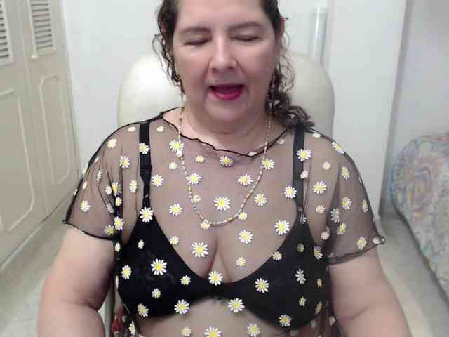 leonela-68 webcam