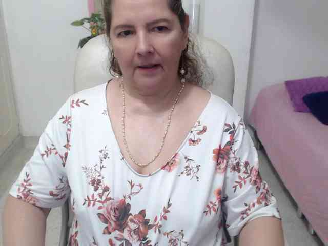leonela-68 webcam