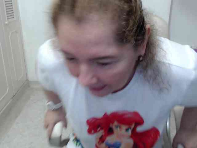 leonela-68 webcam