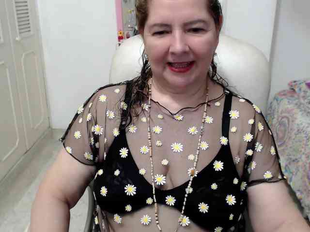 leonela-68