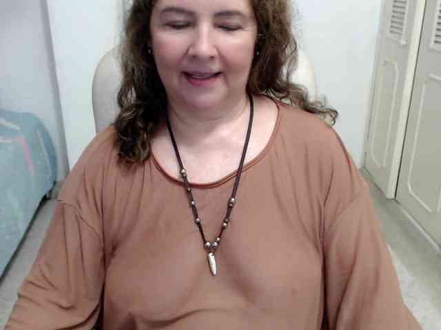 leonela-68 — live female cam on BongaCams