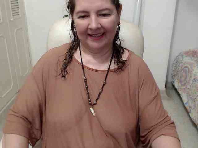 leonela-68