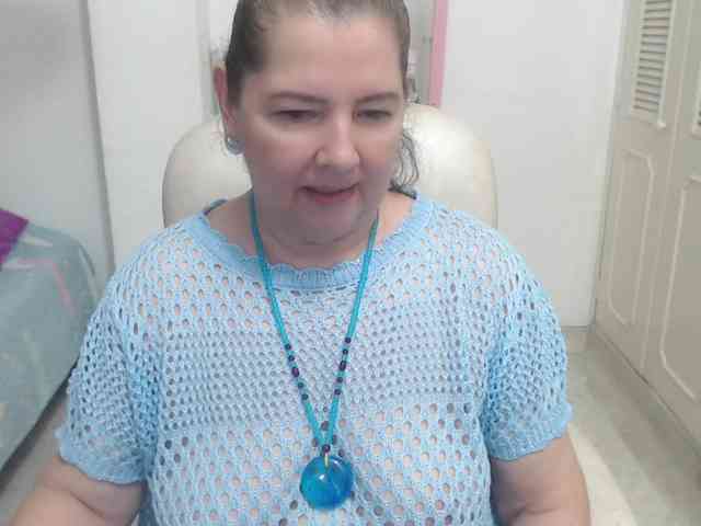 leonela-68 webcam