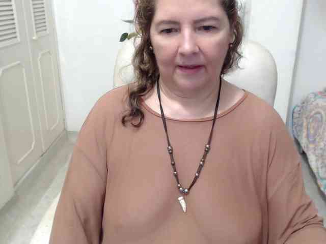 leonela-68 webcam