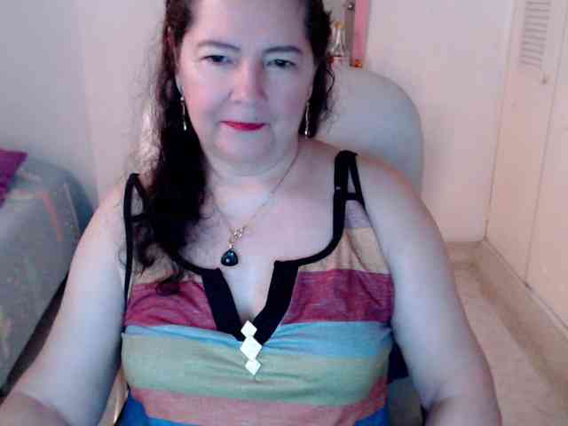 leonela-68
