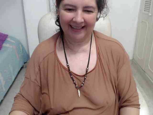 leonela-68 webcam