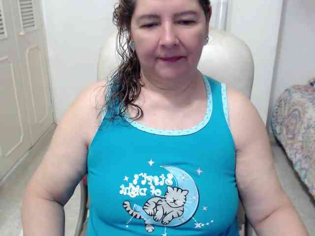 leonela-68 webcam