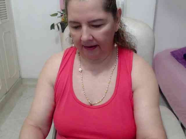 leonela-68 webcam