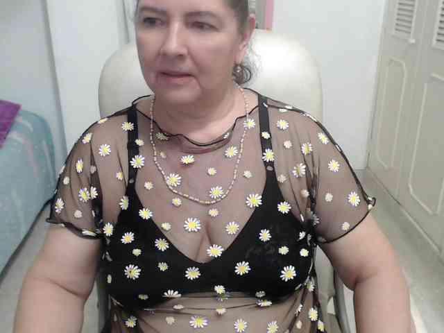 leonela-68 webcam