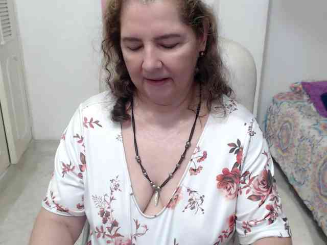 leonela-68 webcam