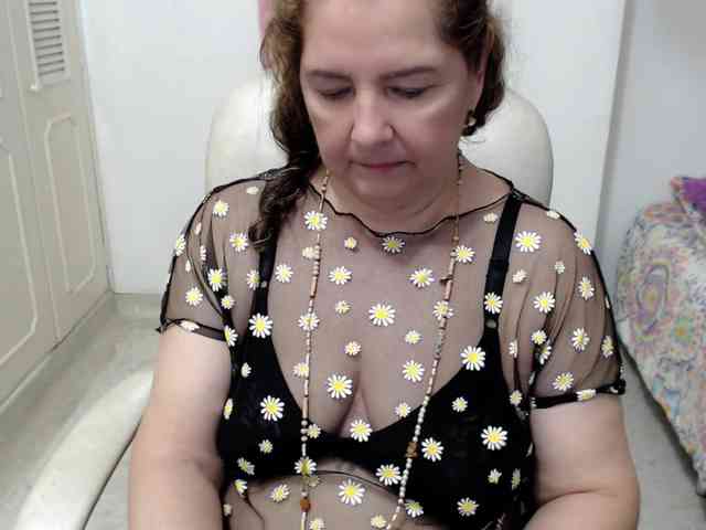 leonela-68