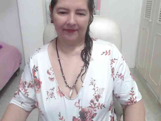 leonela-68 webcam
