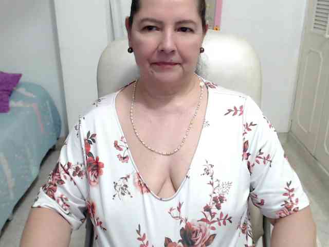 leonela-68 webcam