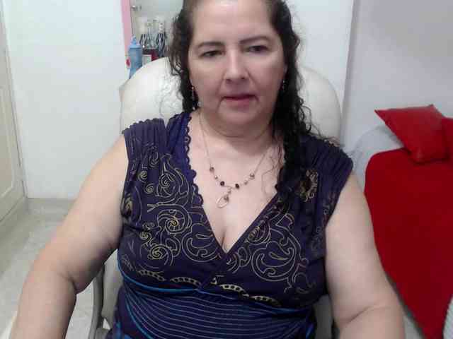 leonela-68