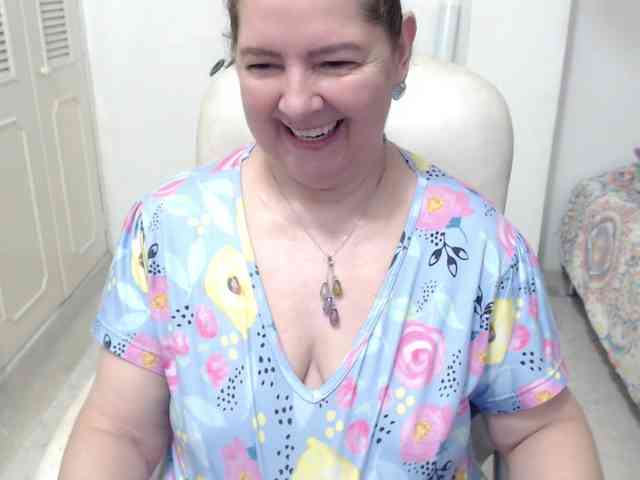 leonela-68 webcam