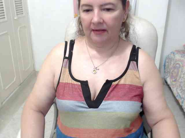 leonela-68 webcam