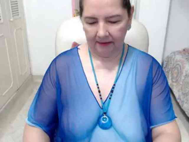 leonela-68