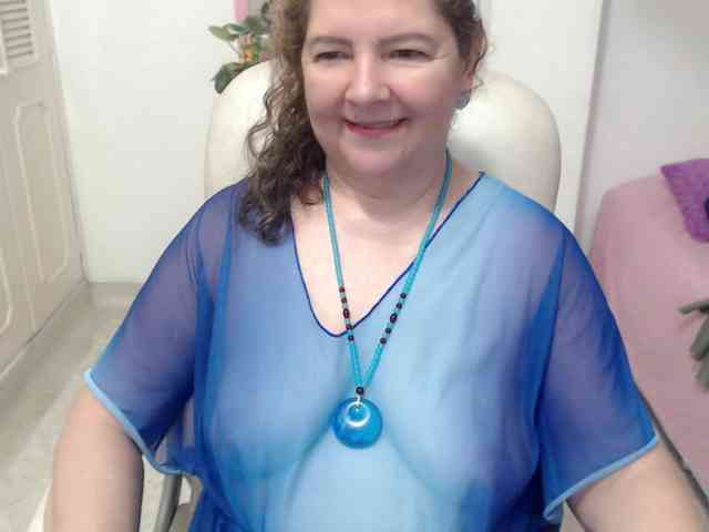 leonela-68 webcam