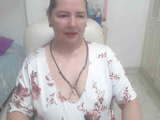 leonela-68 webcam