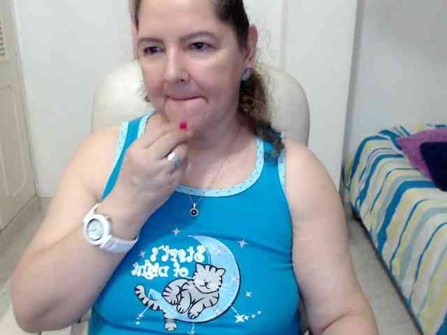 leonela-68 webcam