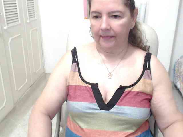 leonela-68 webcam