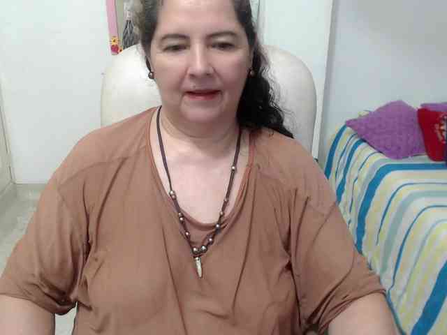 leonela-68