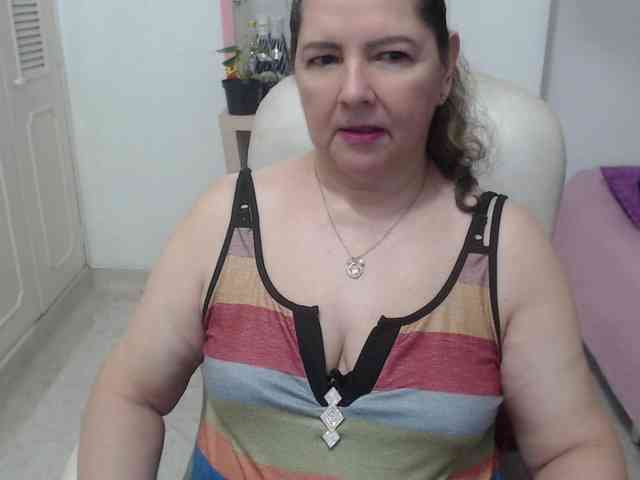 leonela-68