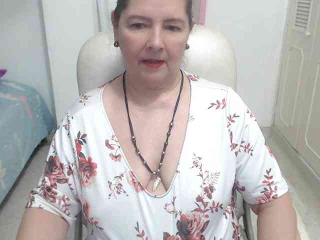 leonela-68 webcam