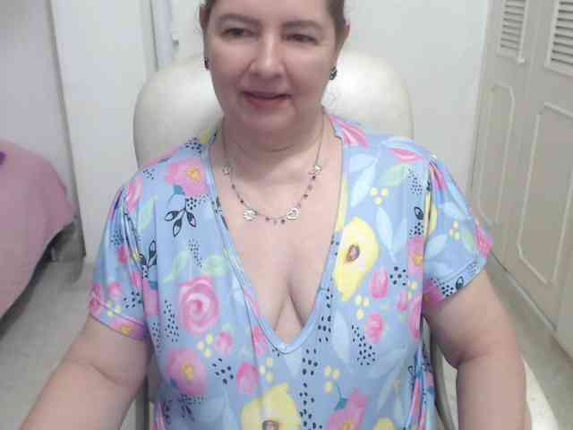 leonela-68 webcam