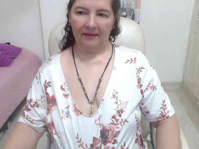 leonela-68