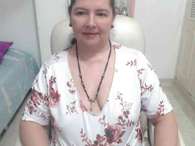 leonela-68 webcam