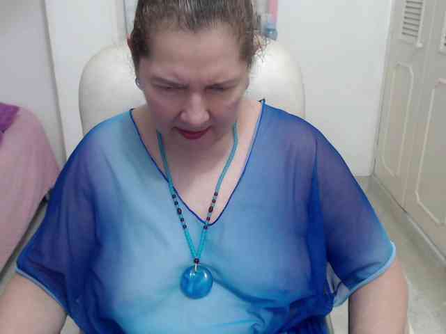 leonela-68 webcam