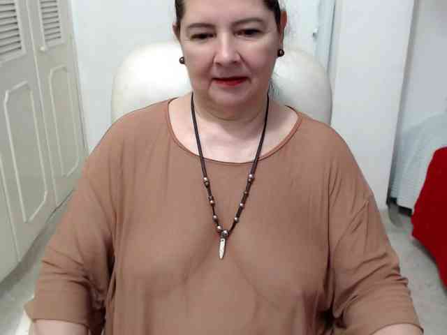 leonela-68