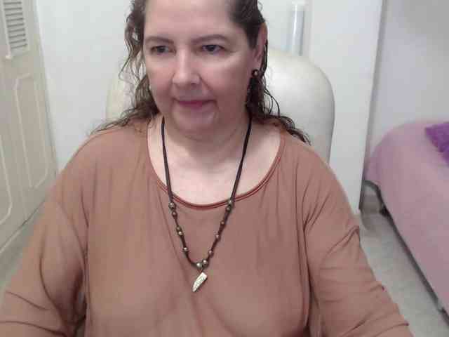 leonela-68 webcam