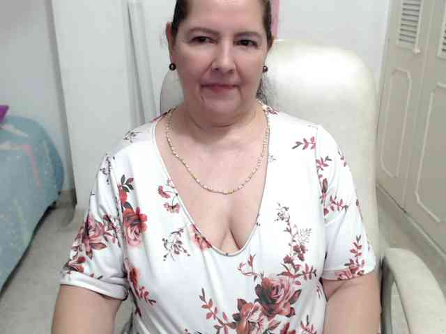 leonela-68 webcam
