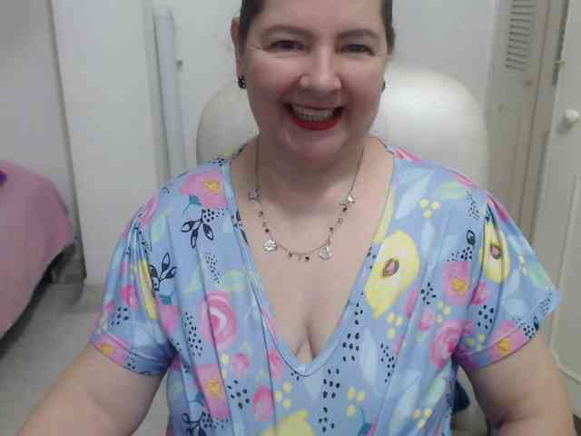 leonela-68 webcam