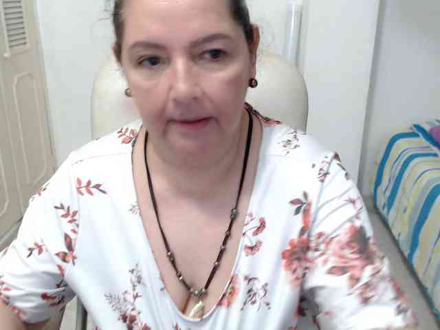 leonela-68 webcam