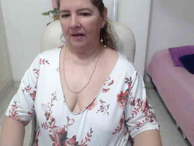 leonela-68 webcam