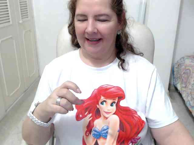 leonela-68 webcam